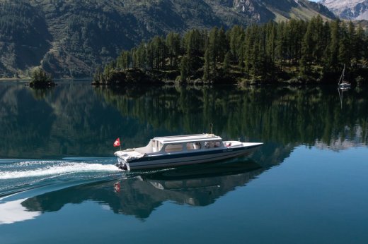 Kursschiff auf dem Silsersee