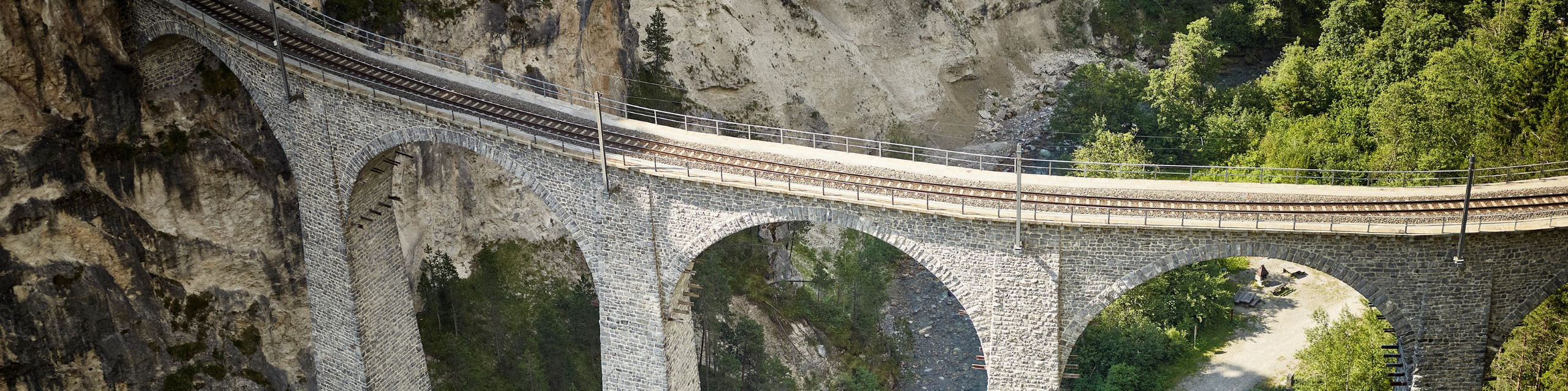 Landwasserviadukt auf der 2. Etappe der Glacier Bike Tour
