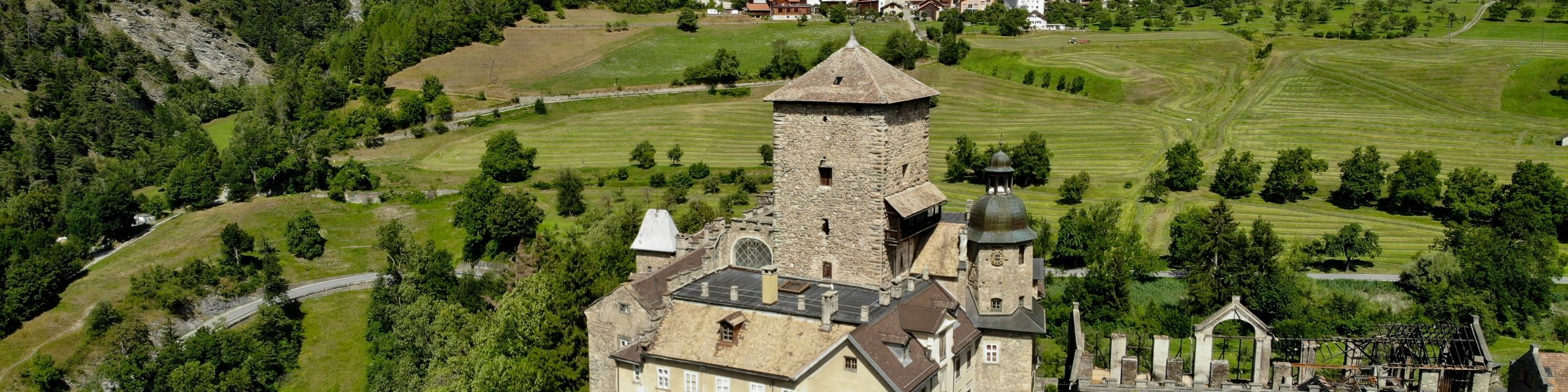 Schloss Ortenstein im Domleschg